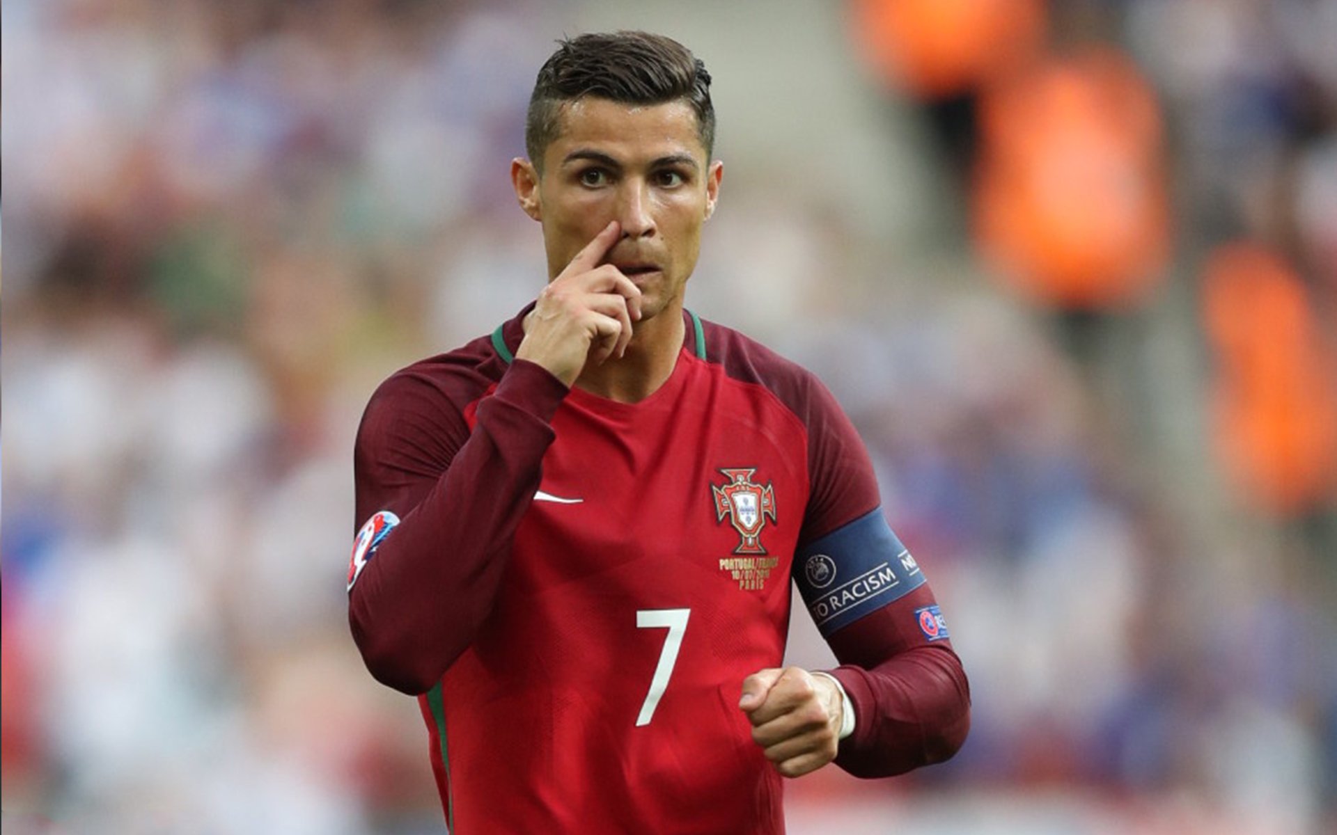 是否应加大对球迷暴力行为的处罚，是否应加大对球迷暴力行为的处罚力度